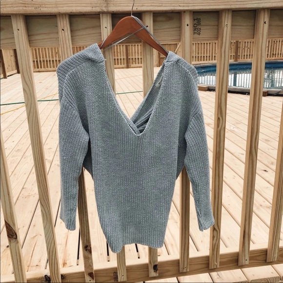 Vici Twisted Back Knot Sweater - Picture 5 of 7